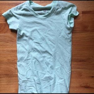Lulu lemon workout shirt